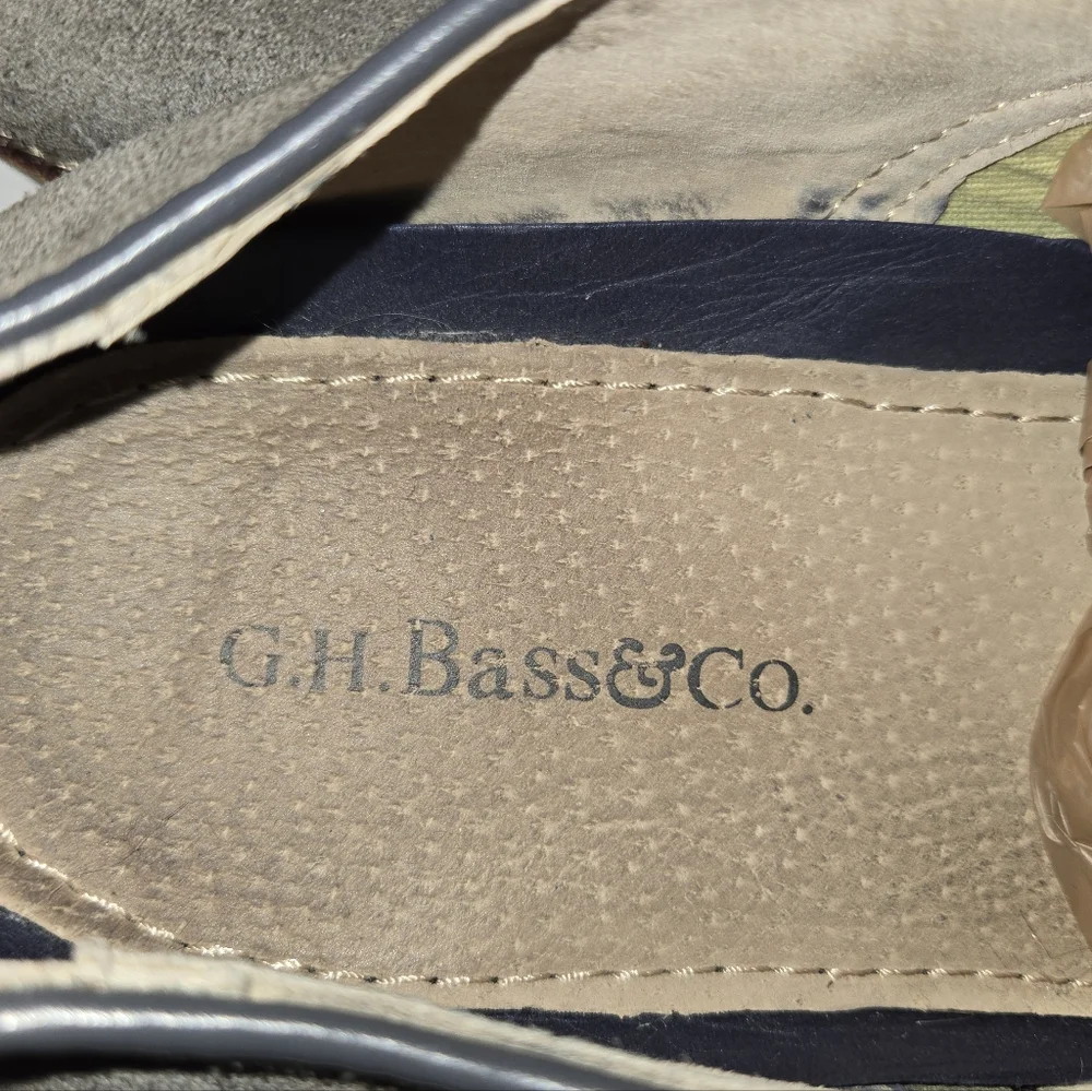 G.H. Bass & Co Men's 11 Buckingham Gray Suede Oxfords